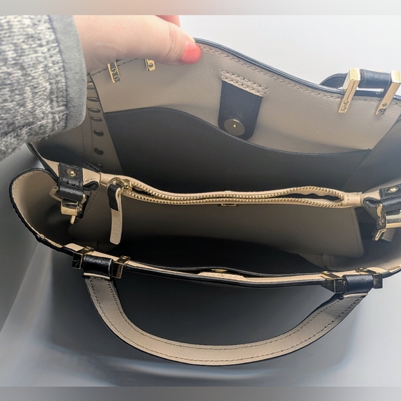 NWOT 3 Pocket Kate Spade Black Spiked Leather Handbag - Picture 4 of 7